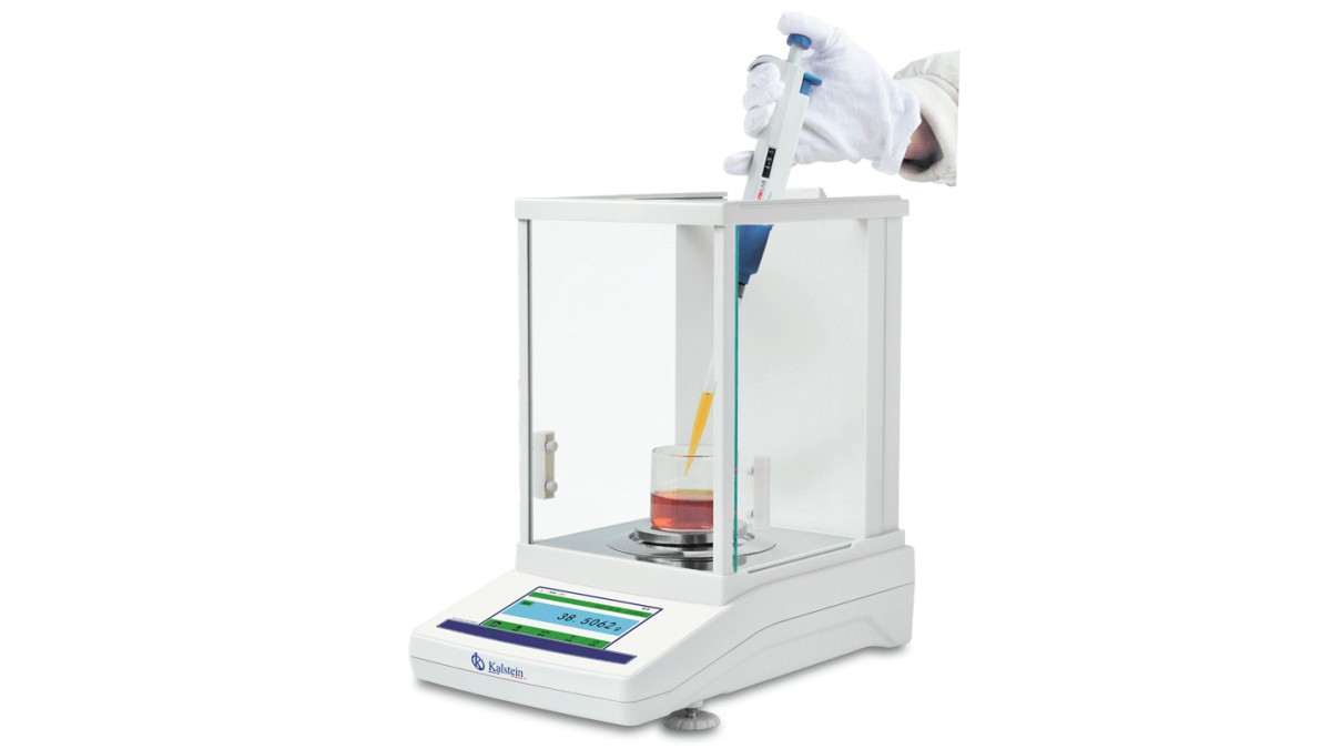 Internal Calibration Analytical Balance YR05575: The Future of Precision Weighing